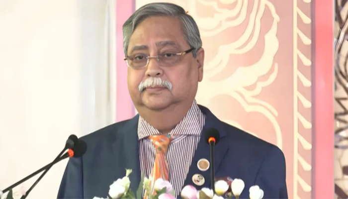 ​চিকিৎসা শেষে দেশে ফিরলেন রাষ্ট্রপতি
