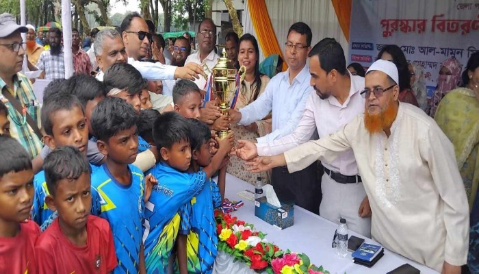 জয়পুরহাটে ফুটবল টুর্নামেন্টের ফাইনাল খেলা অনুষ্ঠিত