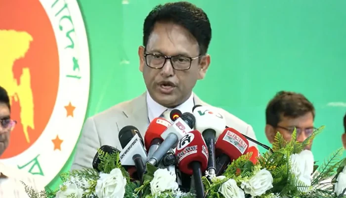 নকল পেলে প্রতিষ্ঠানপ্রধানকে আইনের আওতায় আনা হবে.