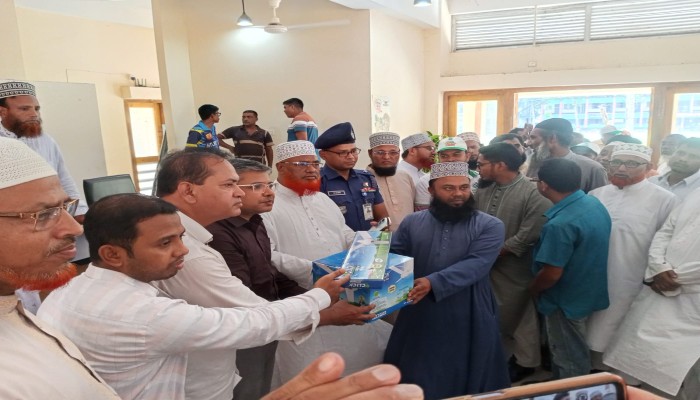 ডিমলায় জাকাতের নগদ অর্থ ও ১০০ মসজিদ-মাদ্রাসায় সিলিং ফ্যান বিতরণ