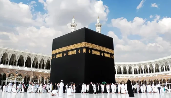 ​বিরল ঘটনার সাক্ষী হচ্ছে কাবা শরিফ
