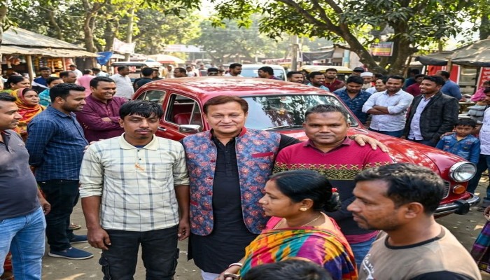 আর্জেন্টিনার বিজয়ে ভোররাত থেকেই ঠাকুরগাঁও চৌরাস্তায় সমর্থকদের আনন্দ-উল্লাস