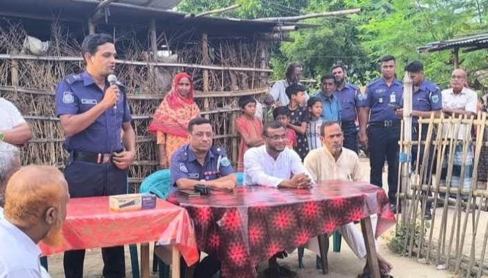 ক্ষেতলালের রোয়াইর গ্রামে মাদকমুক্ত সমাজ গড়ার লক্ষ্যে বিশেষ সেমিনার অনুষ্ঠিত