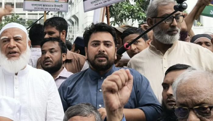 গ্যাসের দাম এক টাকাও বাড়ালে সরকার টিকতে পারবে না: নাহিদ ইসলাম