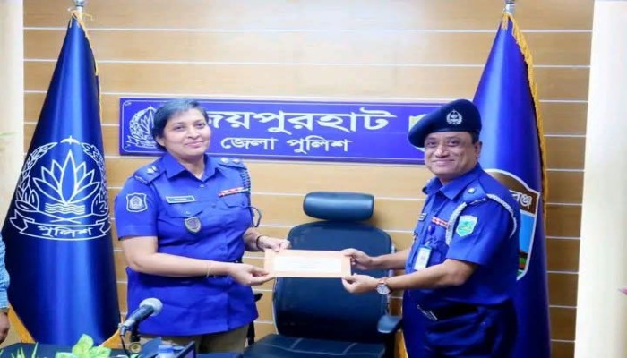 পাঁচ থানার মধ্যে শ্রেষ্ঠ ওসি নির্বাচিত ক্ষেতলাল থানার মুক্তারুল আলম