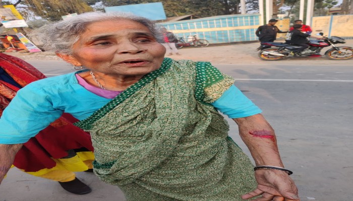 ঠাকুরগাঁওয়ে অশীতিপর সংখ্যালঘু বৃদ্ধা সুশিলা রাণীর  জমি দখলের অভিযোগ// ক্ষমতার পটপরিবর্তনেও বদলায়নি কপাল
