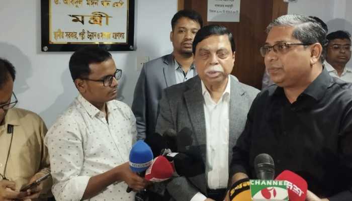 সেপ্টেম্বর থেকে ২ লাখ শ্রমিক নেওয়া শুরু করবে মালয়েশিয়া