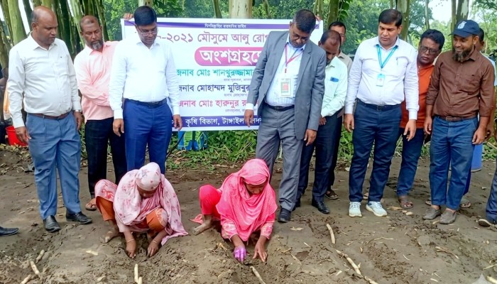 চিনিকলগুলি চলমান থাকলে কর্মসংস্থান হবে অগনিত মানুষের ঠাকুরগাঁওয়ে বিএসএফআইসি চেয়ারম্যান