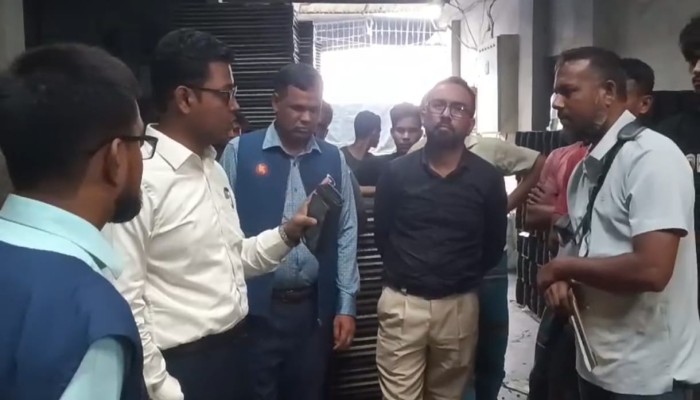 বগুড়ায় অবৈধ মশার কয়েল কারখানায় বিএসটিআই’র অভিযান, ৬০ হাজার টাকা জরিমানা