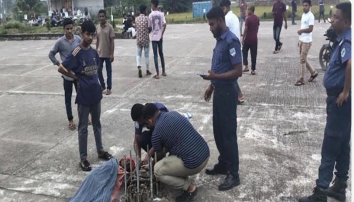 বেনাপোল পৌর এলাকা থেকে এক অজ্ঞাত নারীর মরদেহ উদ্ধার।