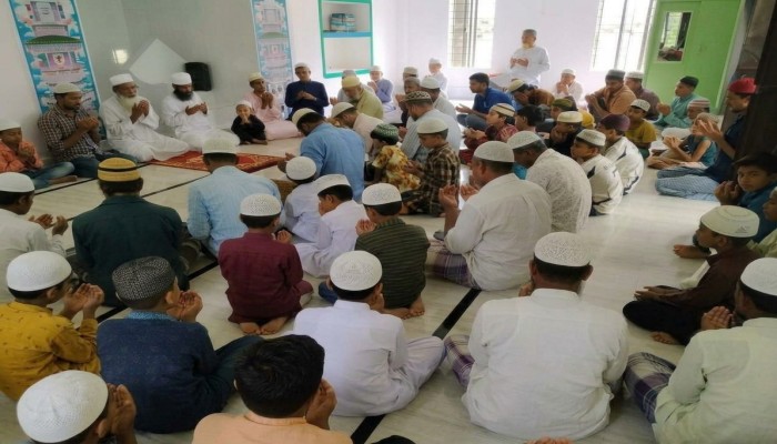 বাউফল এমপি বাড়ি জামে মসজিদে মিলাদ মাহফিল ও দোয়া মোনাজাত