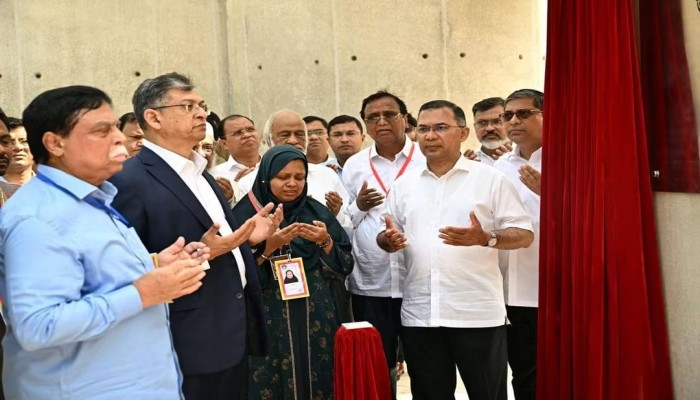 ৮৩৪ শহীদের নাম সংবলিত ‘জুলাই স্মৃতিস্তম্ভ’ উদ্বোধন করলেন প্রধানমন্ত্রী